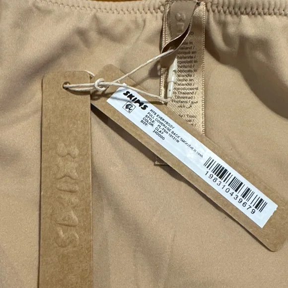 NWT BACK SMOOTHING FULL COVERAGE BRASKIMS